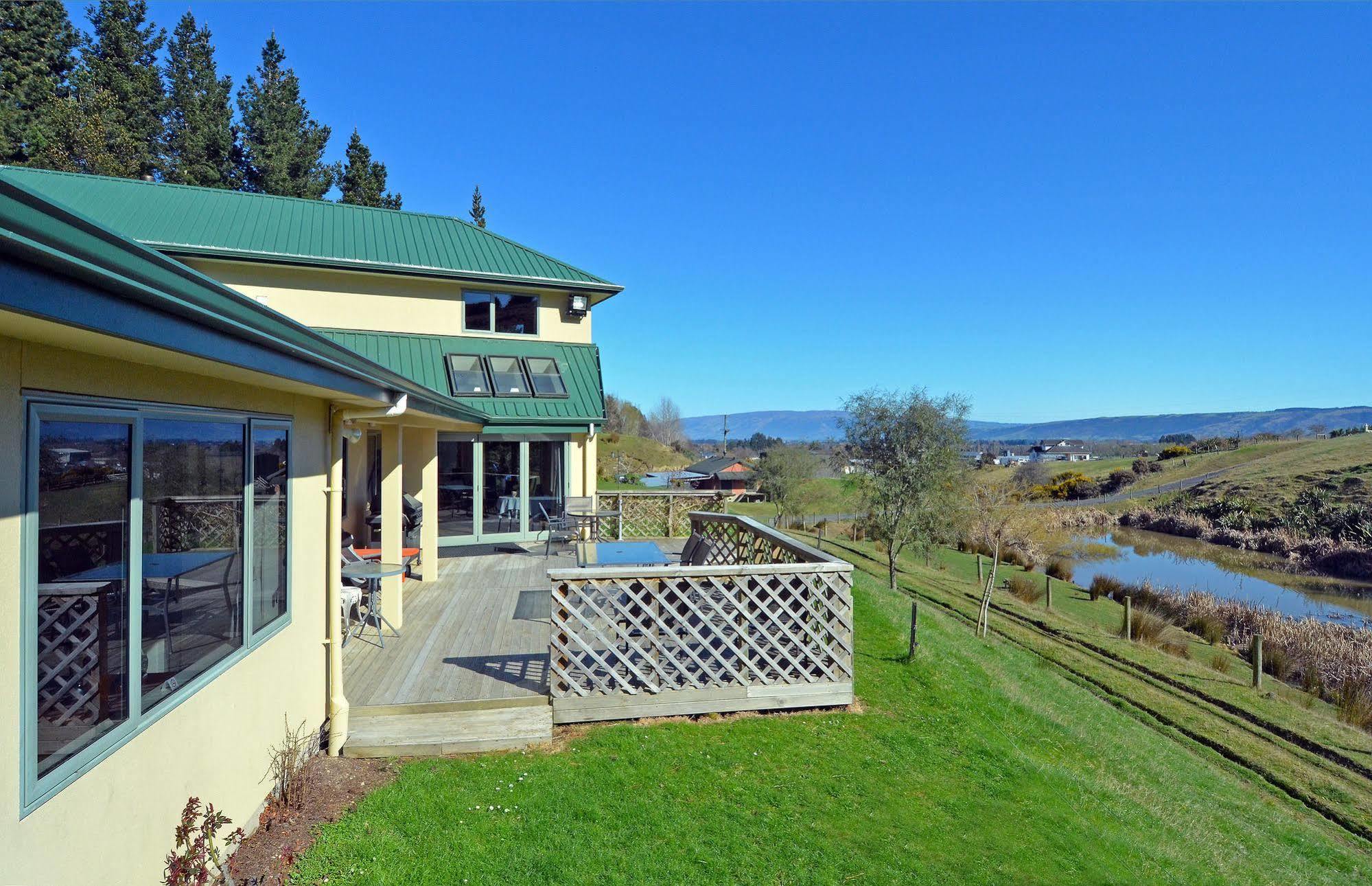 Hunters Moon Villa Mosgiel Exteriör bild
