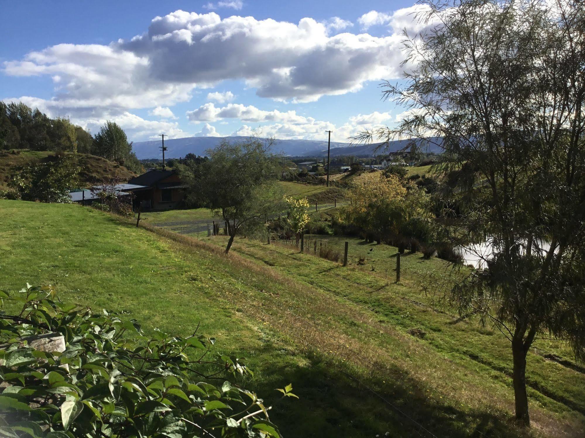 Hunters Moon Villa Mosgiel Exteriör bild