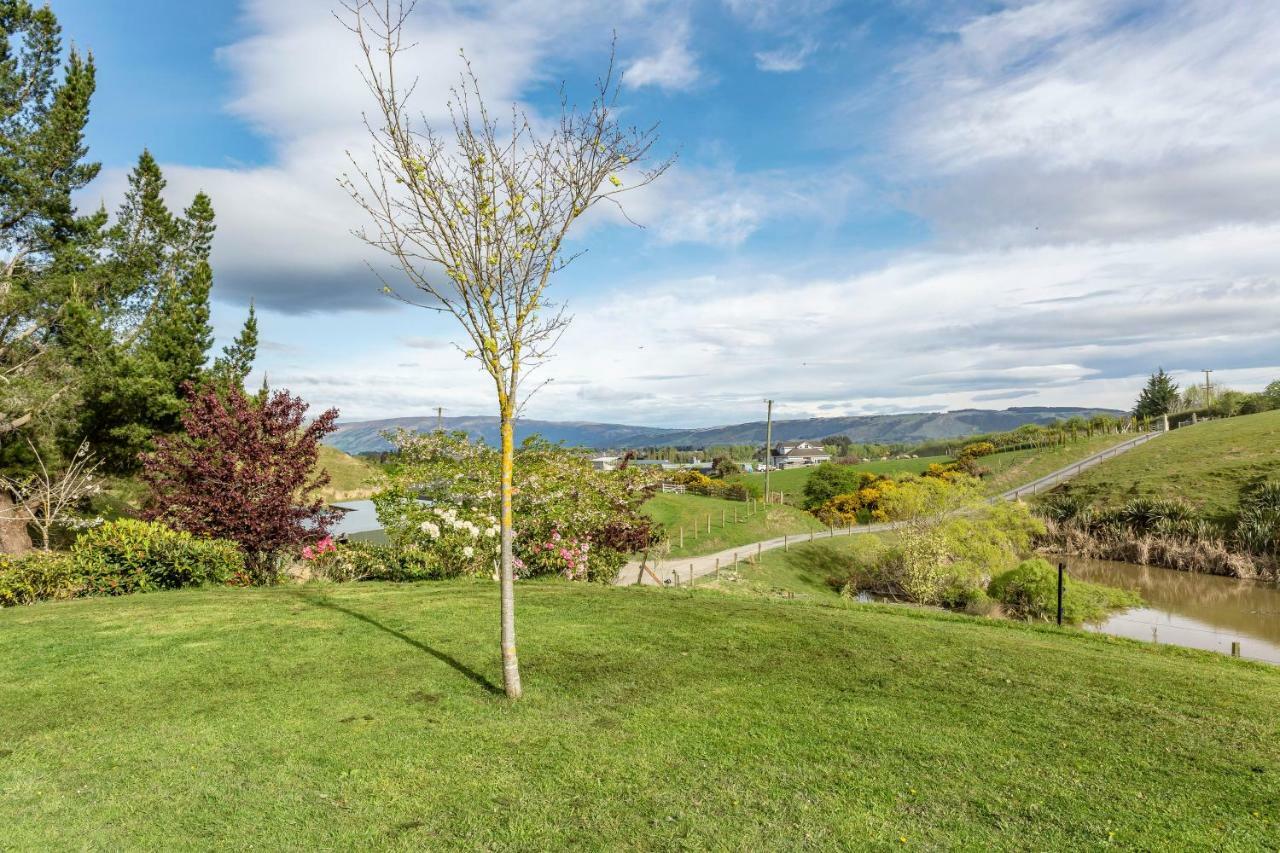 Hunters Moon Villa Mosgiel Exteriör bild