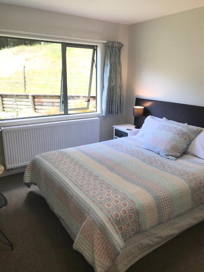 Hunters Moon Villa Mosgiel Exteriör bild