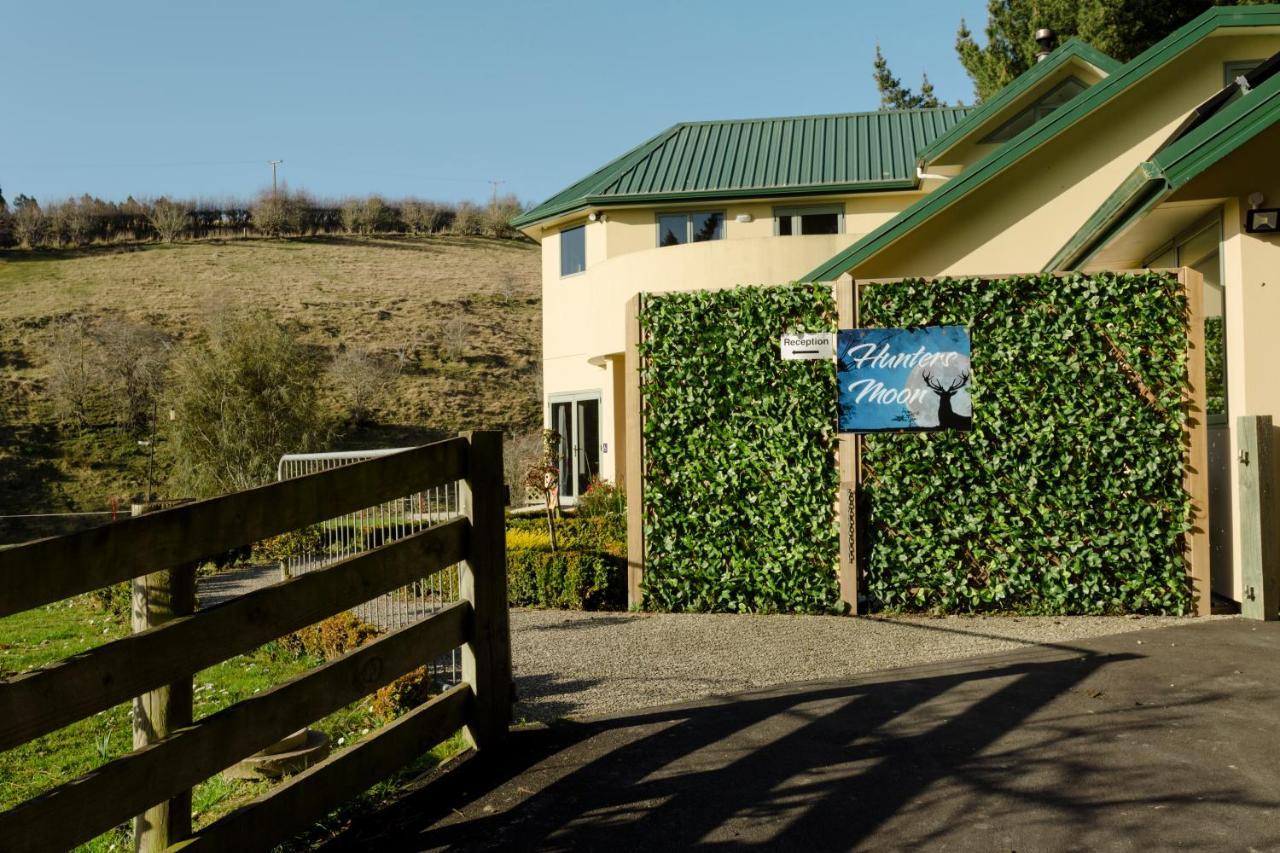 Hunters Moon Villa Mosgiel Exteriör bild
